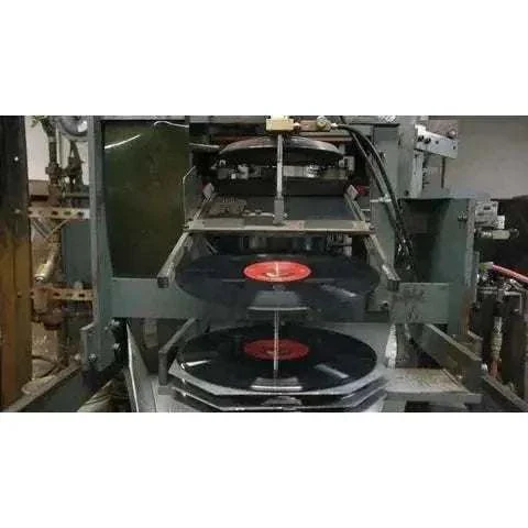 ETR Media - Vinyl Nation Blu-Ray w/ Slipcover - Image 5